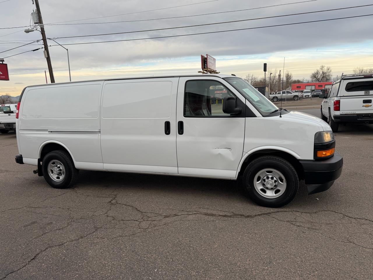 Chevrolet Express Cargo Van RWD 3500 155" 2019