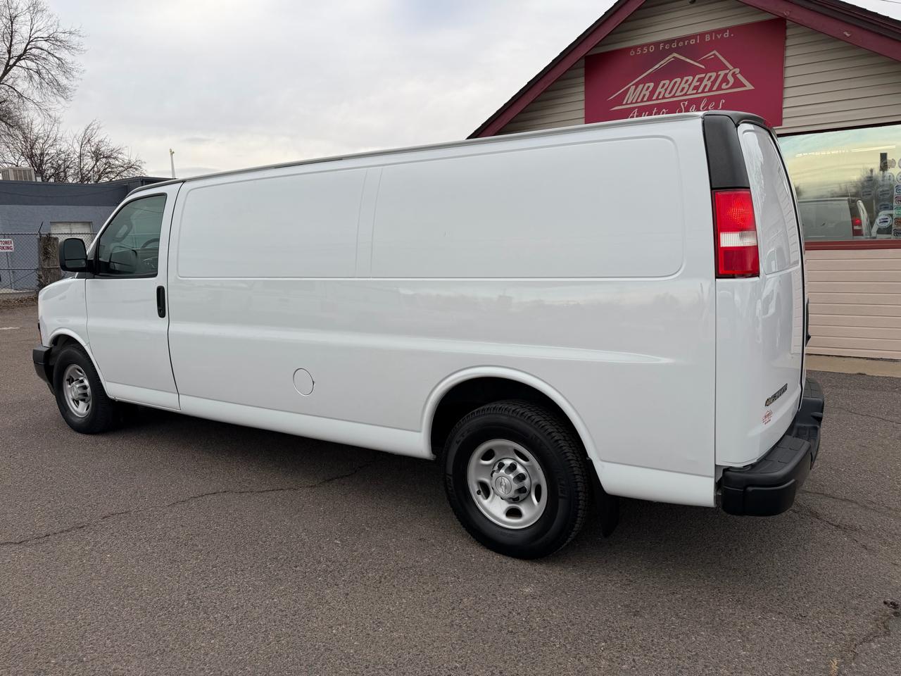 Chevrolet Express Cargo Van RWD 3500 155" 2019