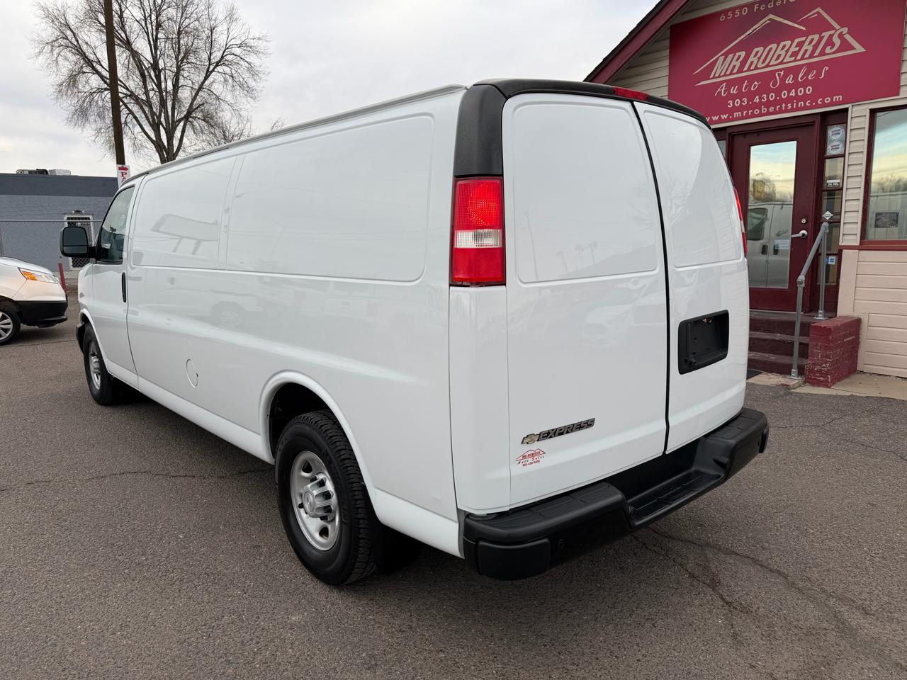 Chevrolet Express Cargo Van RWD 3500 155" 2019