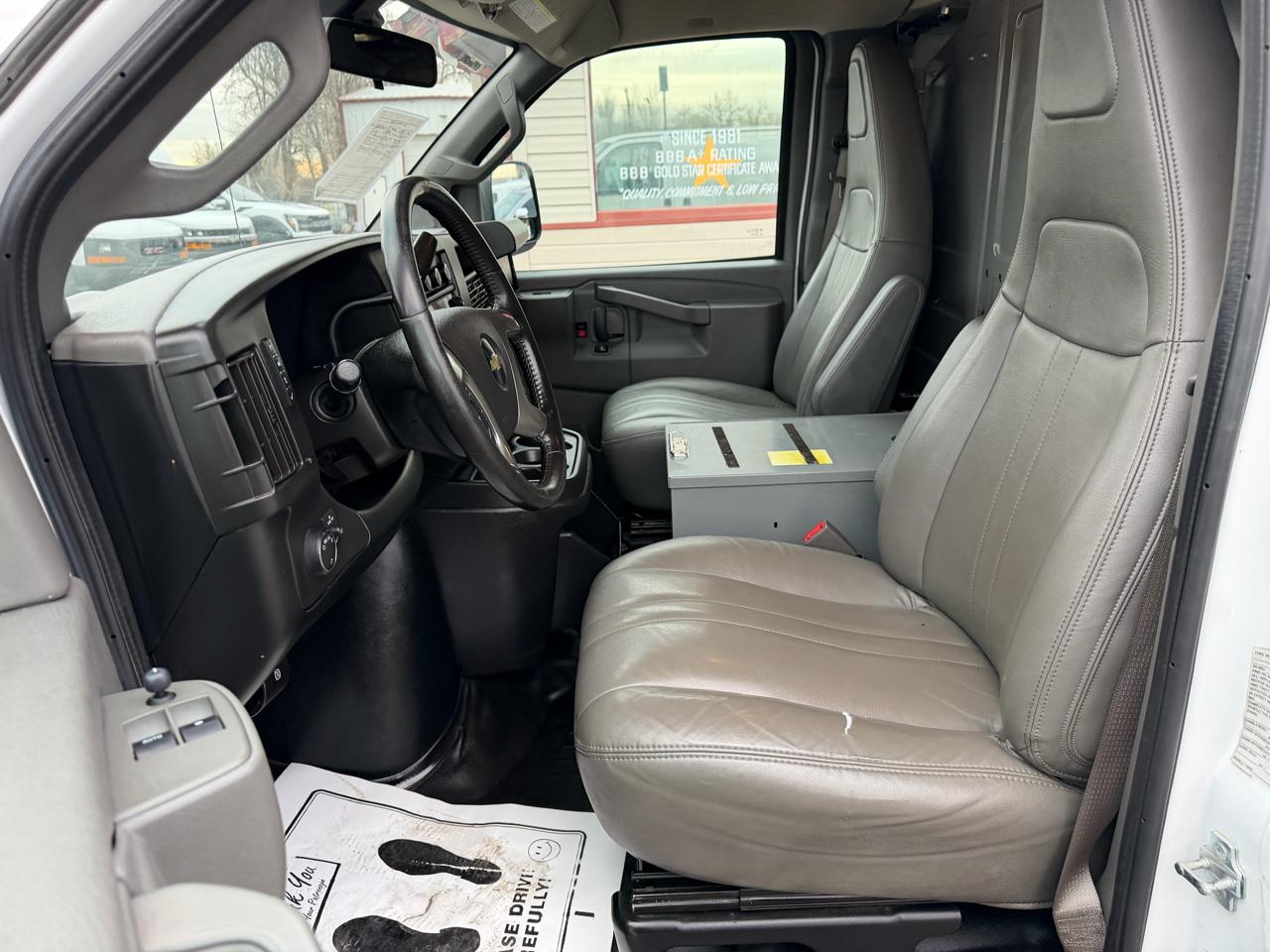 Chevrolet Express Cargo Van RWD 3500 155" 2019
