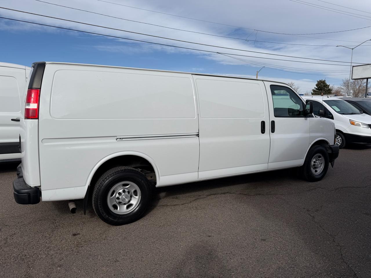 Chevrolet Express Cargo Van RWD 3500 155" 2019