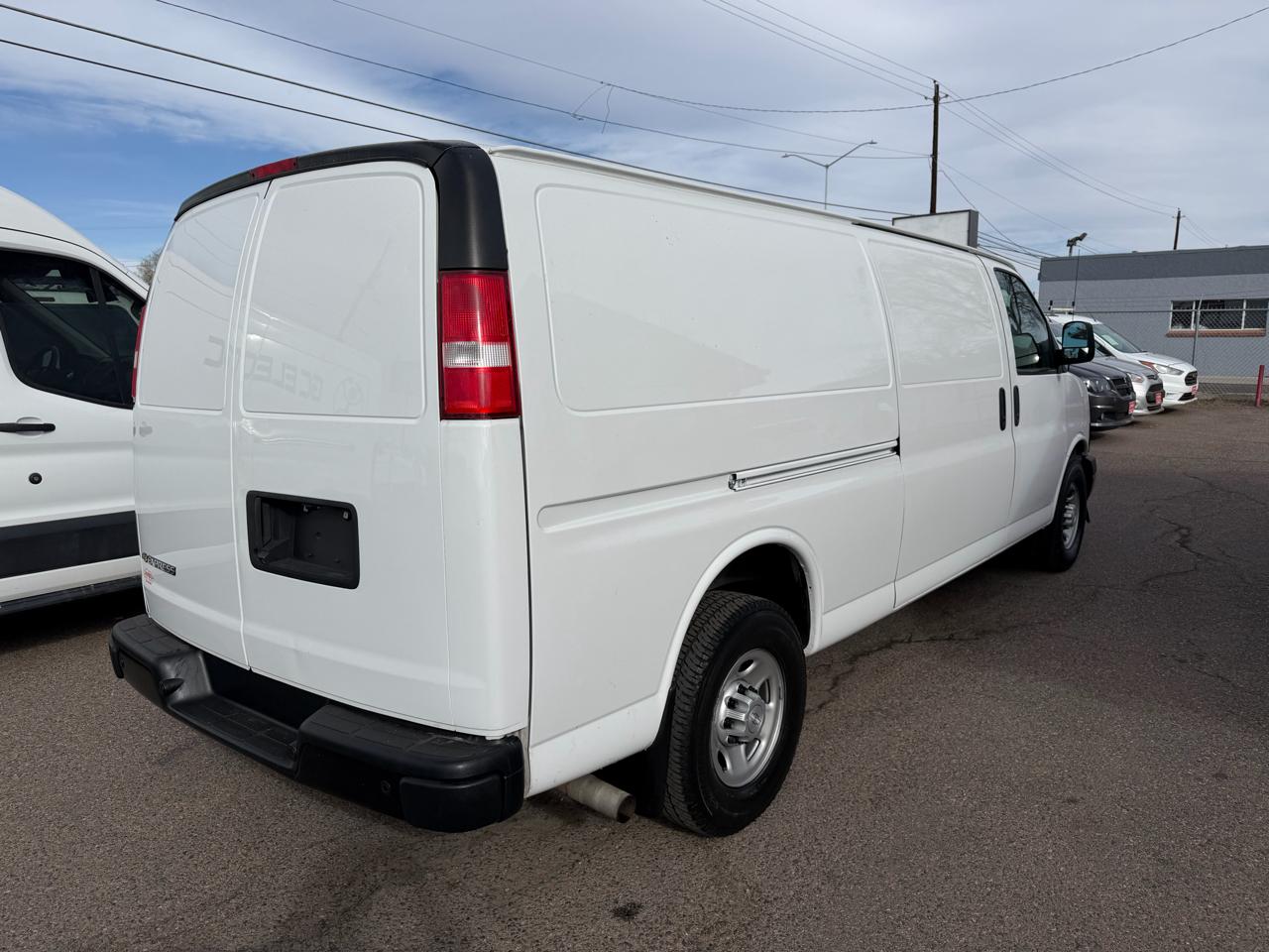 Chevrolet Express Cargo Van RWD 3500 155" 2019