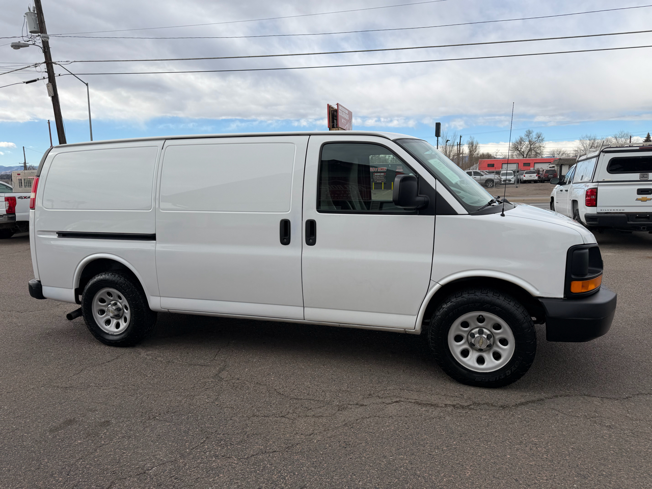 2011 Chevrolet Express Cargo Van AWD 1500 135"