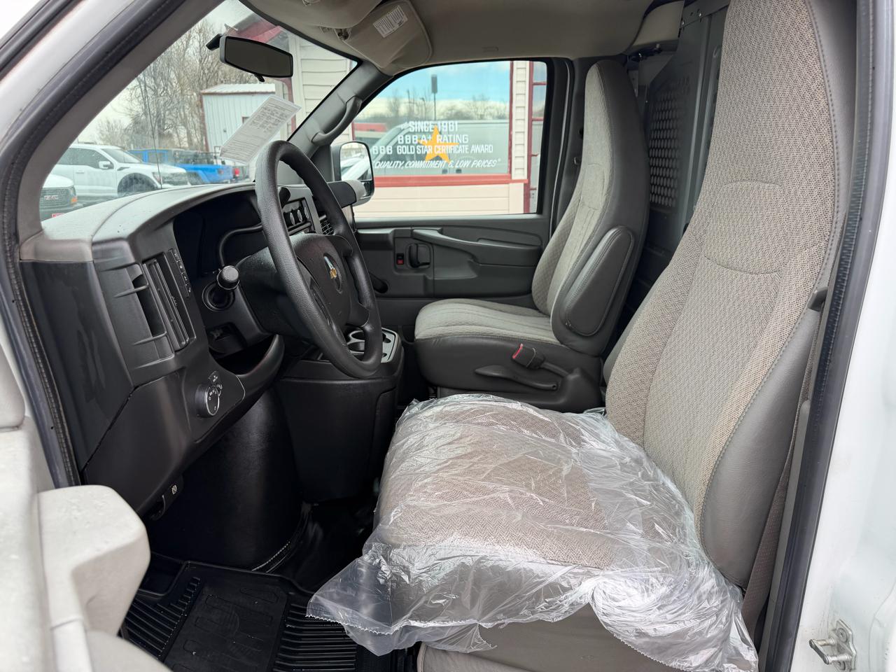 Chevrolet Express Cargo Van AWD 1500 135" 2011