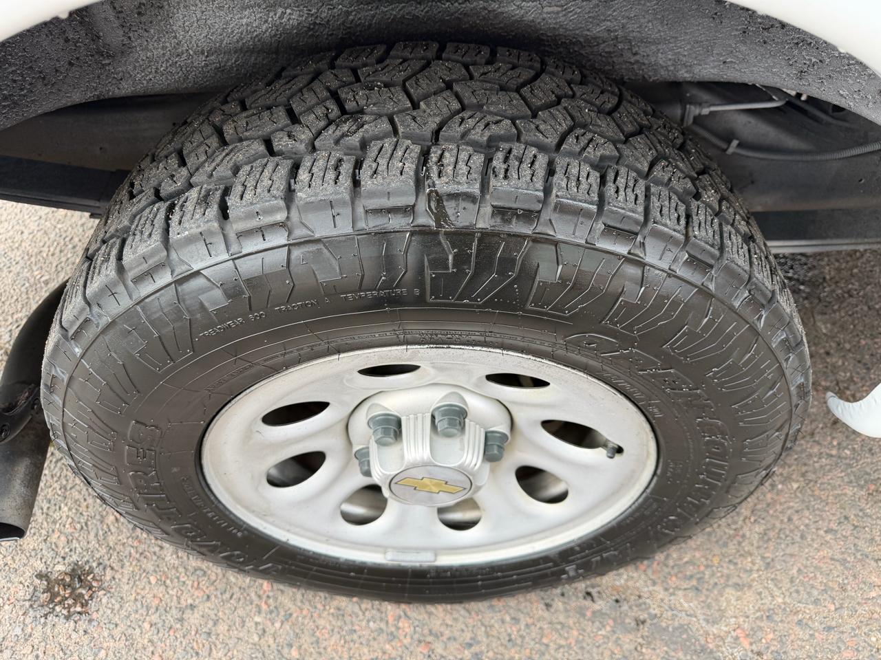 Chevrolet Express Cargo Van AWD 1500 135" 2011