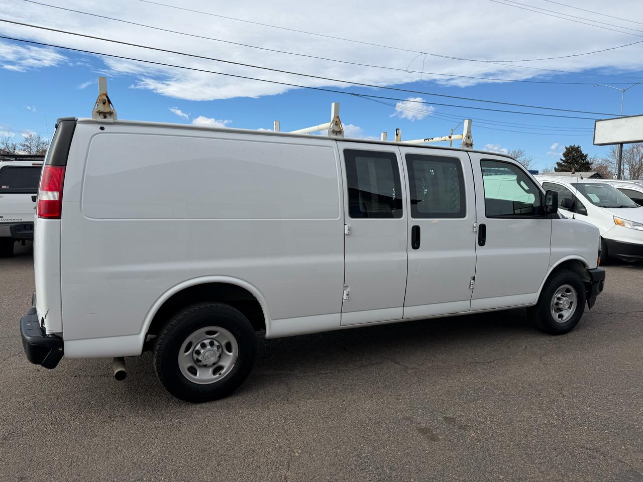 Chevrolet Express Cargo Van RWD 2500 155" 2018