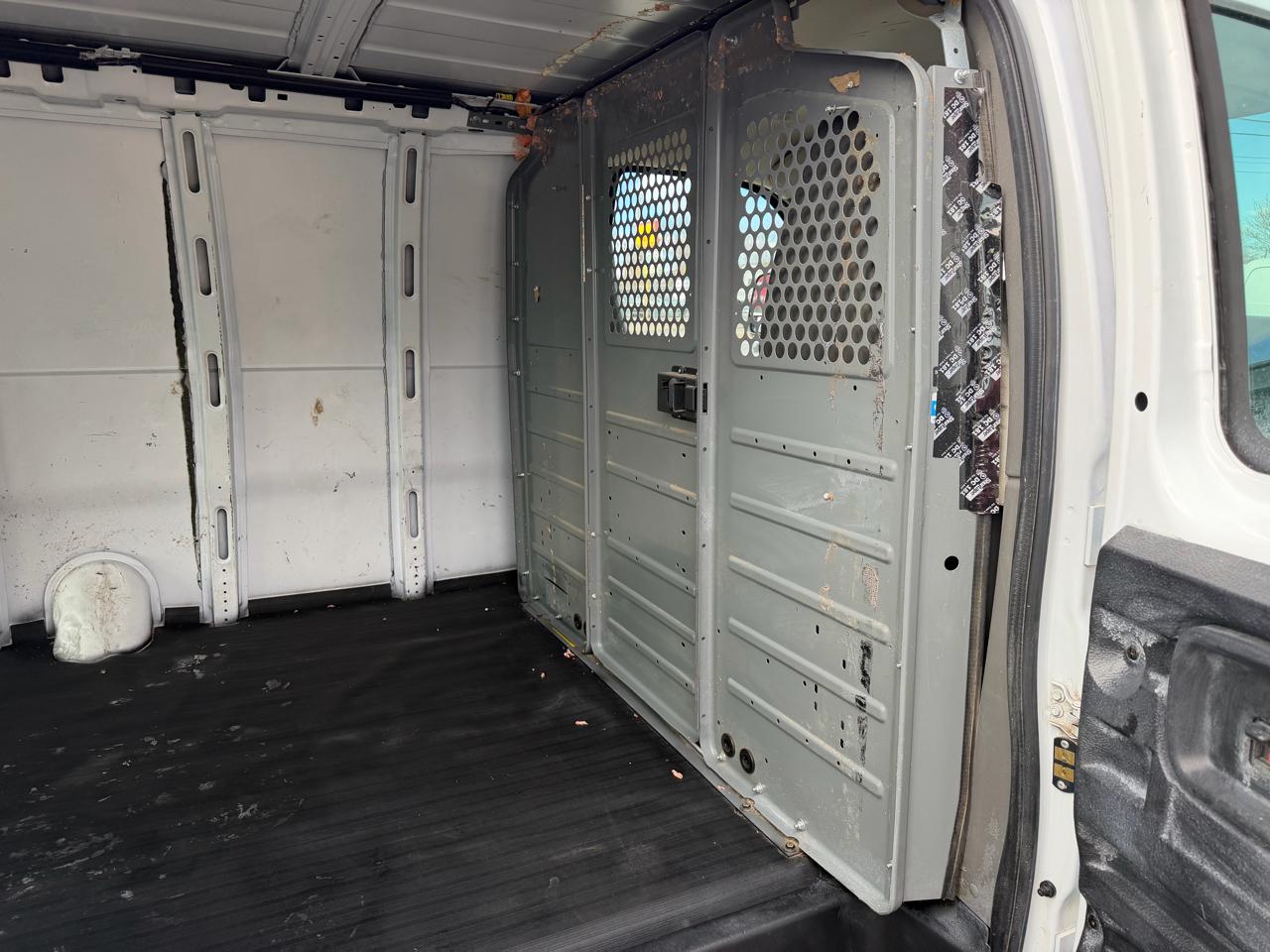 Chevrolet Express Cargo Van RWD 2500 155" 2018