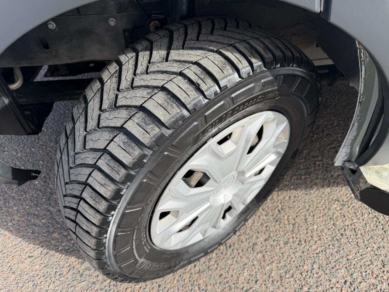 Ford Transit Cargo Van T-250 130" Low Rf 9000 GVWR Swing-Out RH Dr 2016