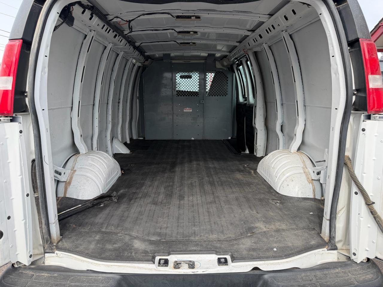 Chevrolet Express Cargo Van RWD 2500 155" 2020