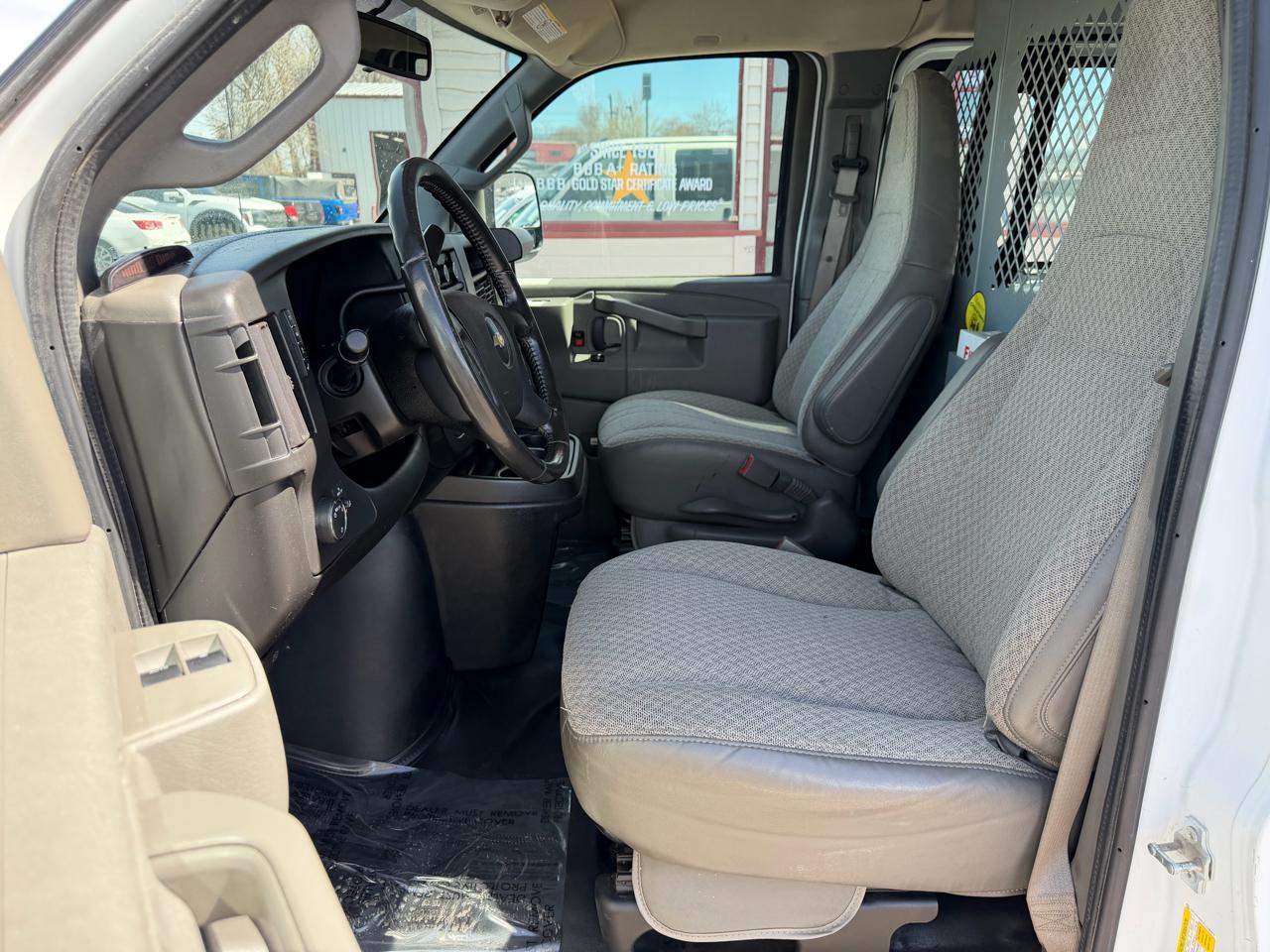 Chevrolet Express Cargo Van RWD 2500 155" 2020