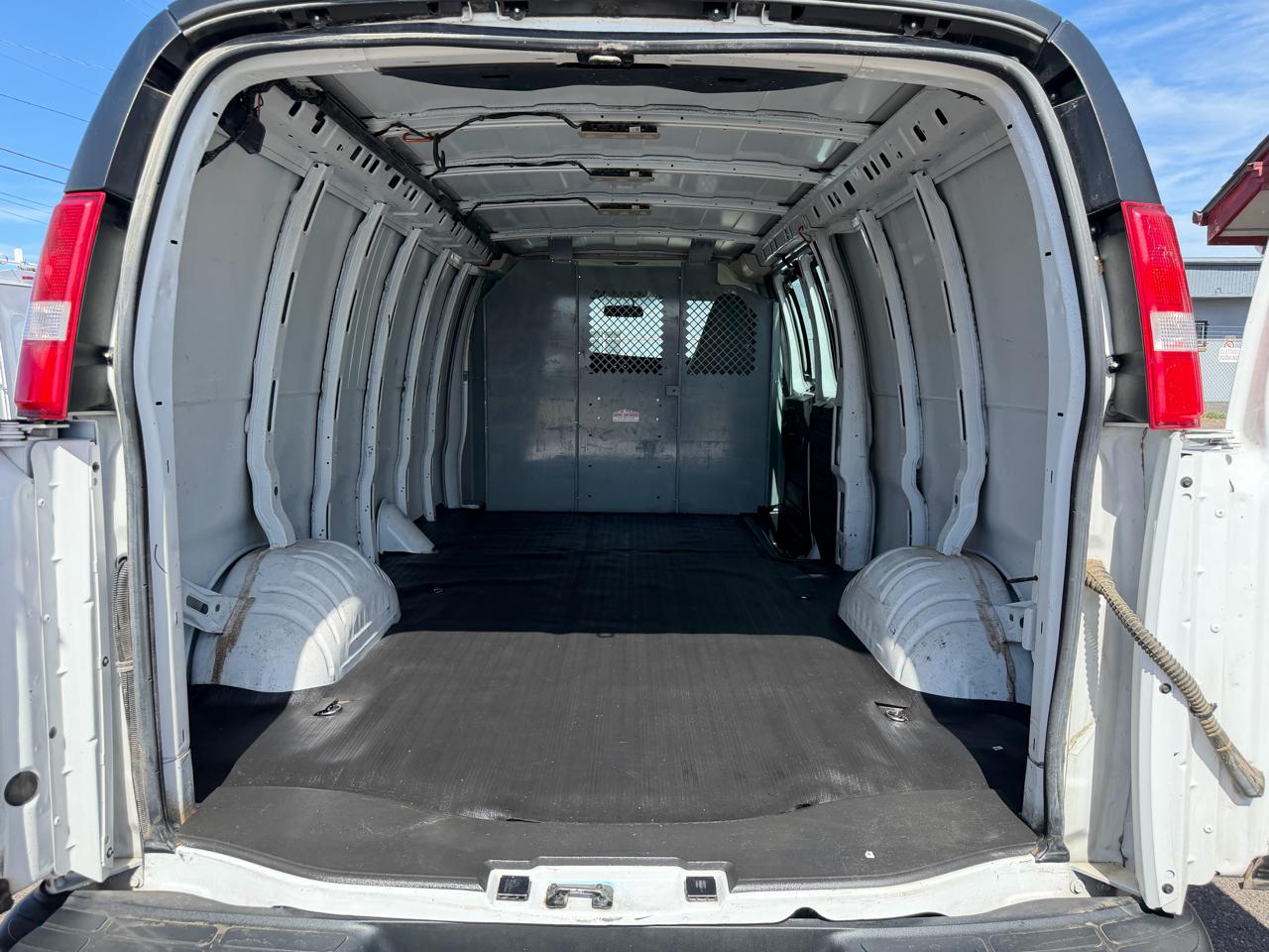 Chevrolet Express Cargo Van RWD 2500 155" 2020