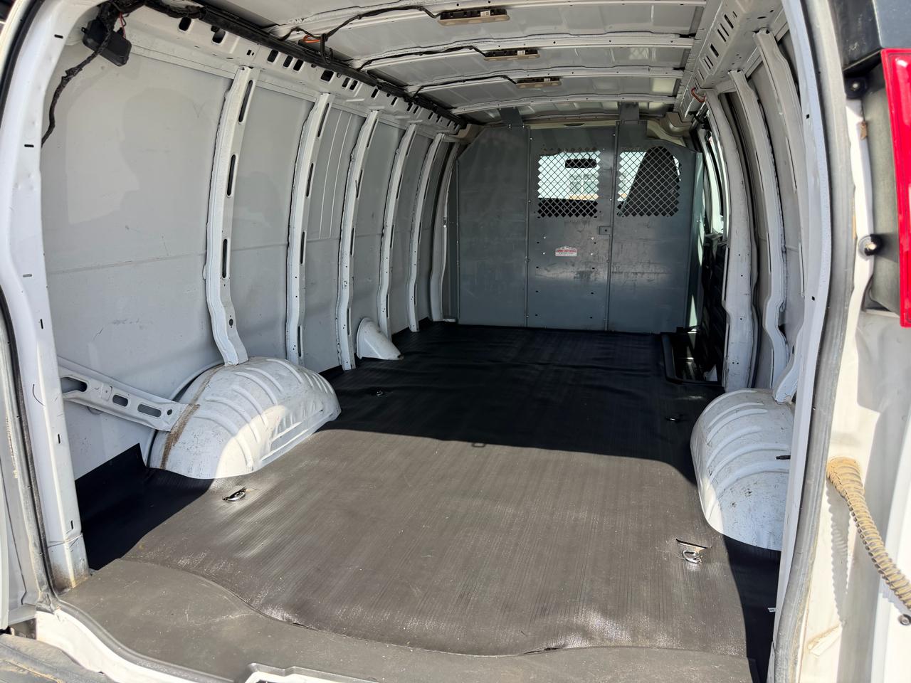 Chevrolet Express Cargo Van RWD 2500 155" 2020