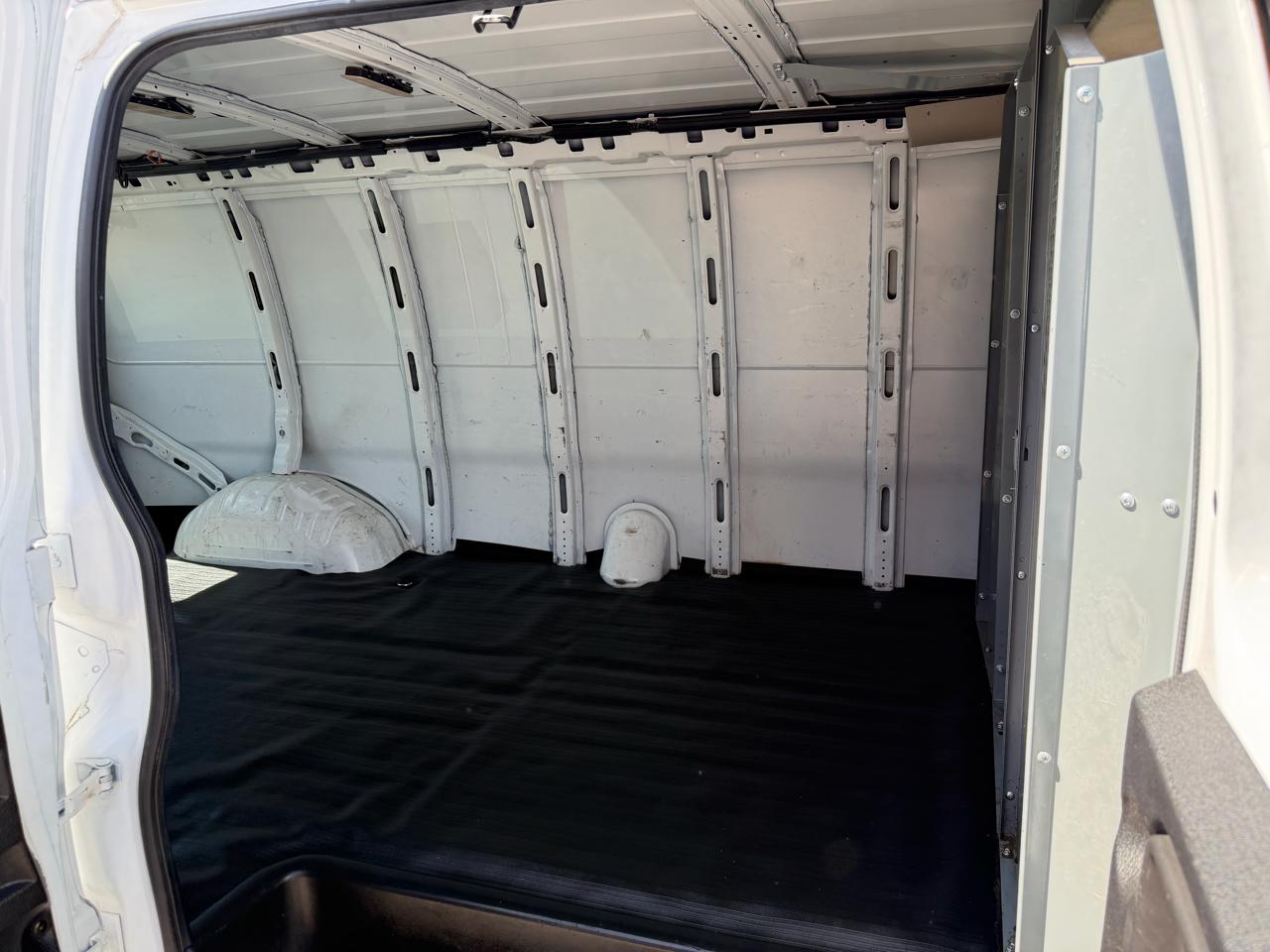 Chevrolet Express Cargo Van RWD 2500 155" 2020