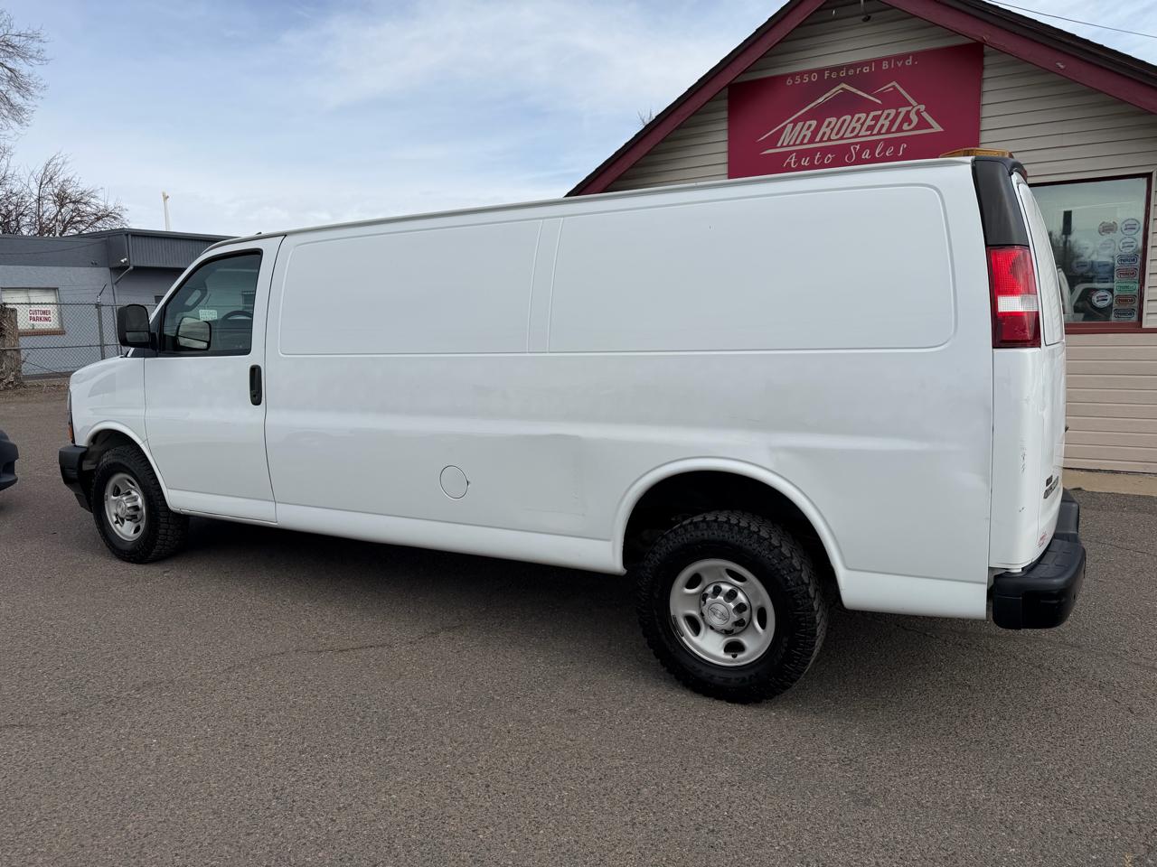 Chevrolet Express Cargo Van RWD 2500 155" 2020