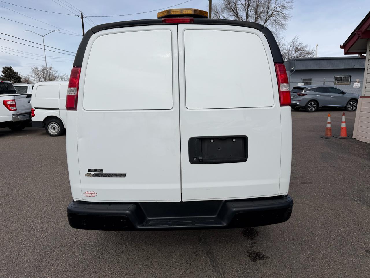 Chevrolet Express Cargo Van RWD 2500 155" 2020