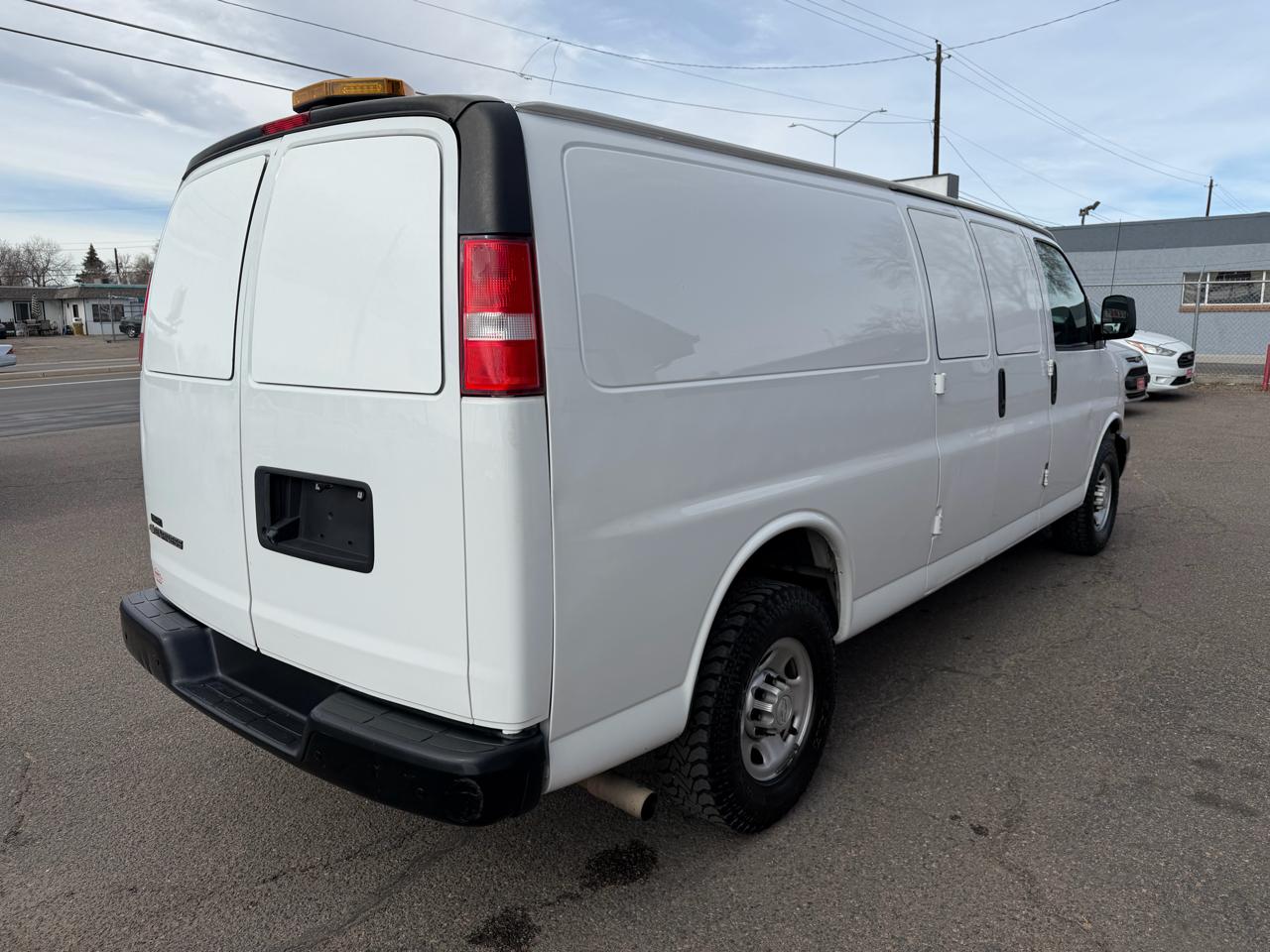 Chevrolet Express Cargo Van RWD 2500 155" 2020