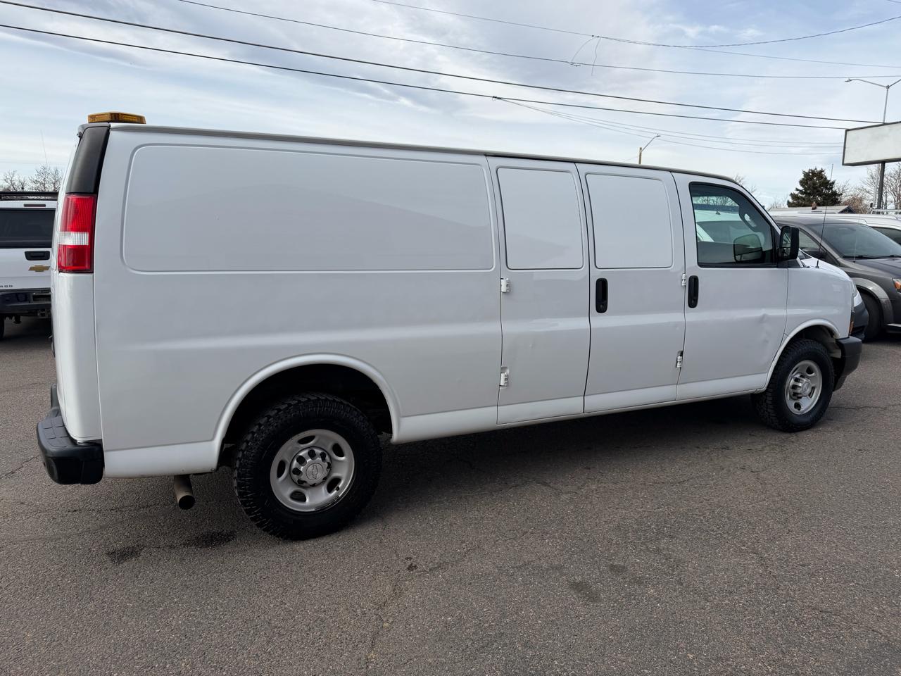 Chevrolet Express Cargo Van RWD 2500 155" 2020