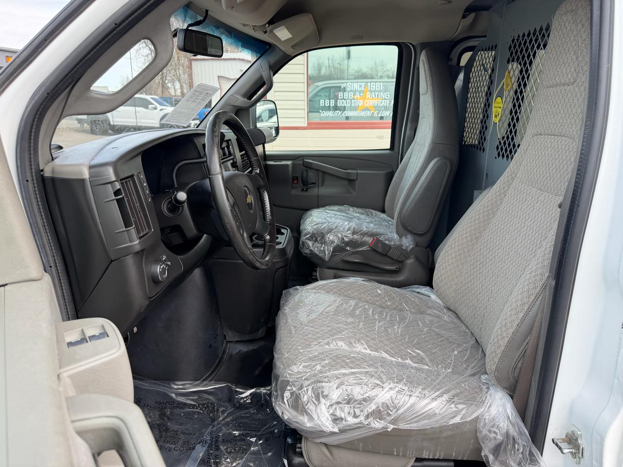 Chevrolet Express Cargo Van RWD 2500 155" 2020