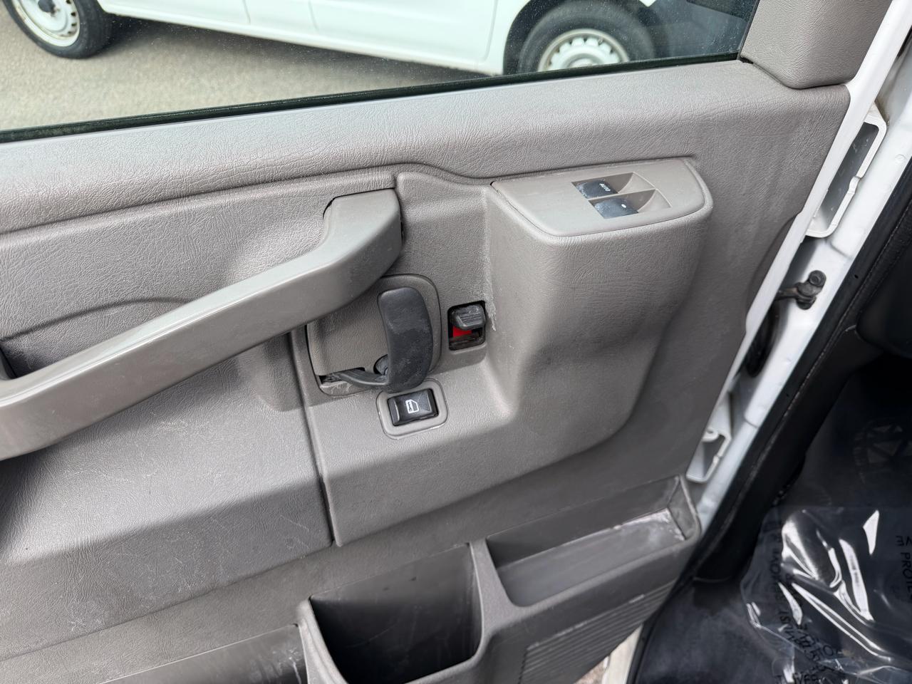 Chevrolet Express Cargo Van RWD 2500 155" 2020