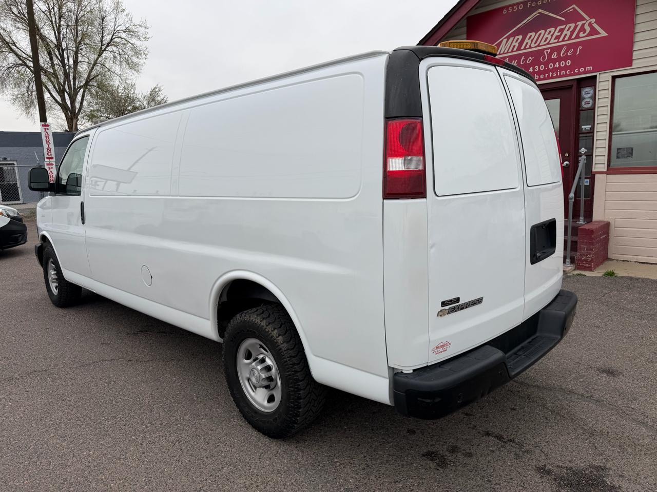 Chevrolet Express Cargo Van RWD 2500 155" 2020