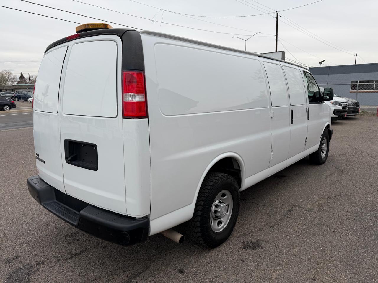 Chevrolet Express Cargo Van RWD 2500 155" 2020