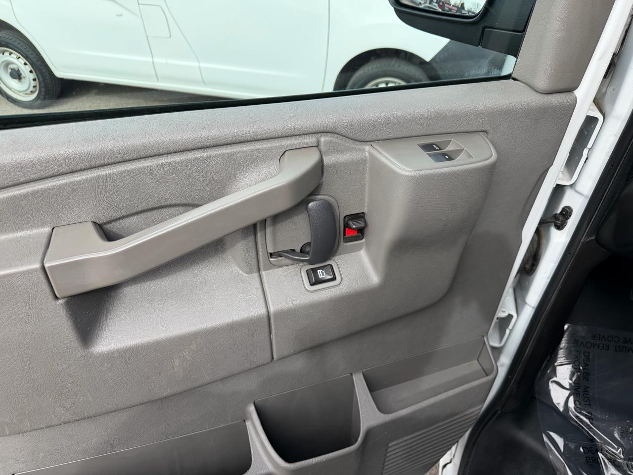 Chevrolet Express Cargo Van RWD 2500 155" 2020