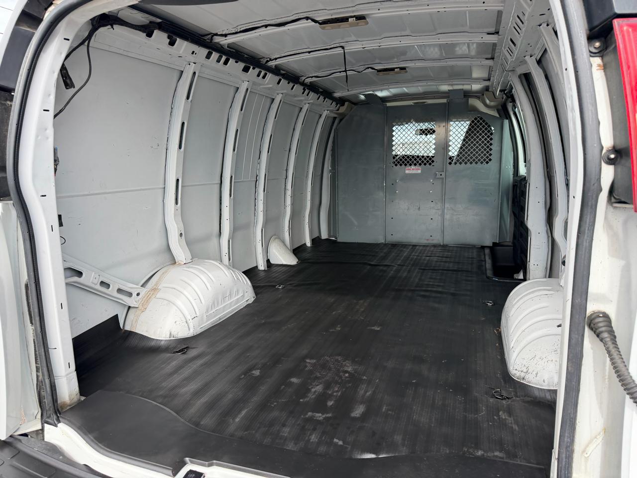 Chevrolet Express Cargo Van RWD 2500 155" 2020