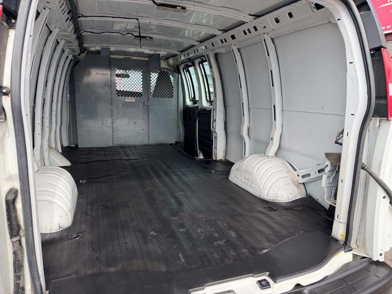 Chevrolet Express Cargo Van RWD 2500 155" 2020
