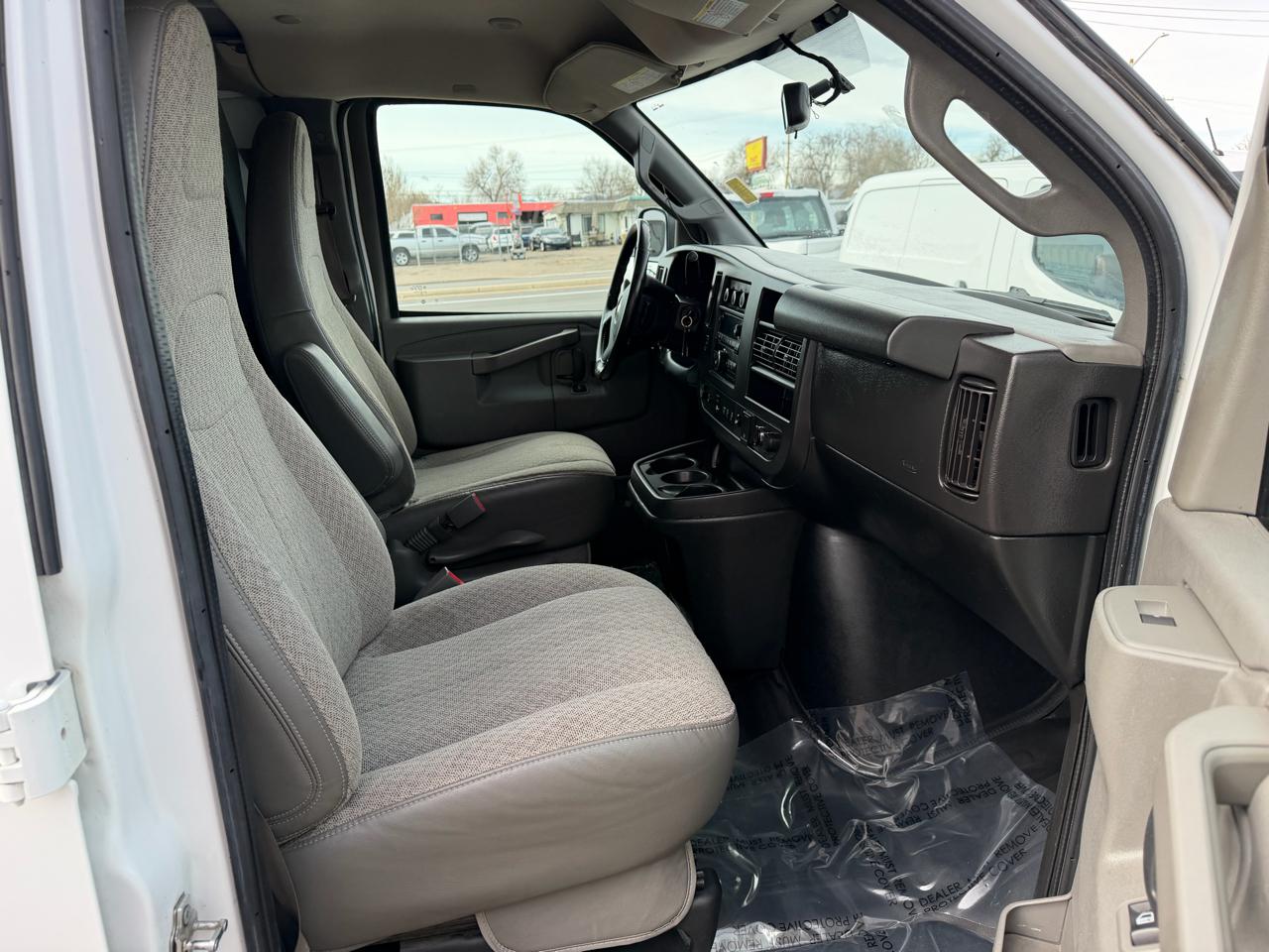 Chevrolet Express Cargo Van RWD 2500 155" 2020