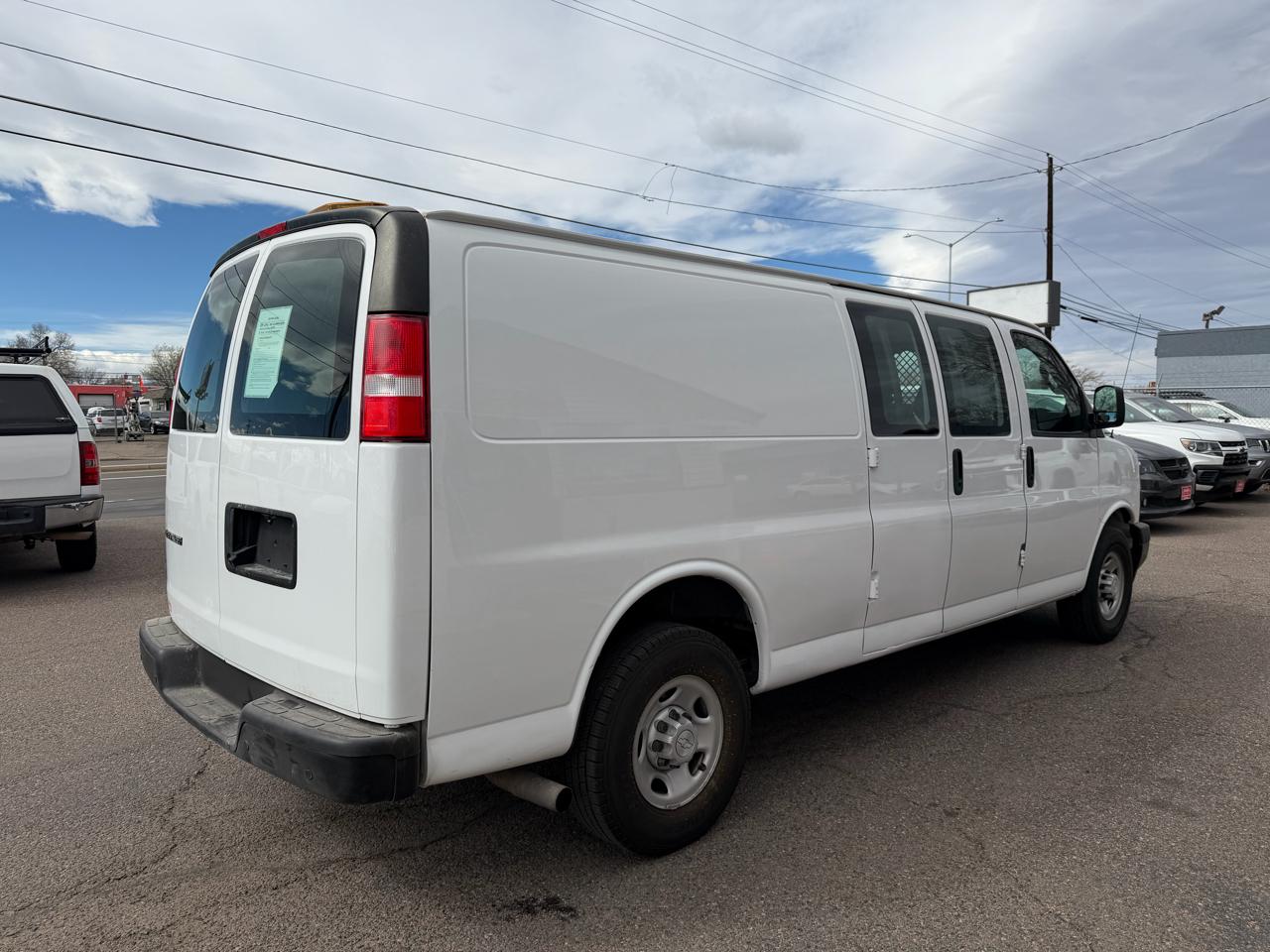Chevrolet Express Cargo Van RWD 2500 155" 2020