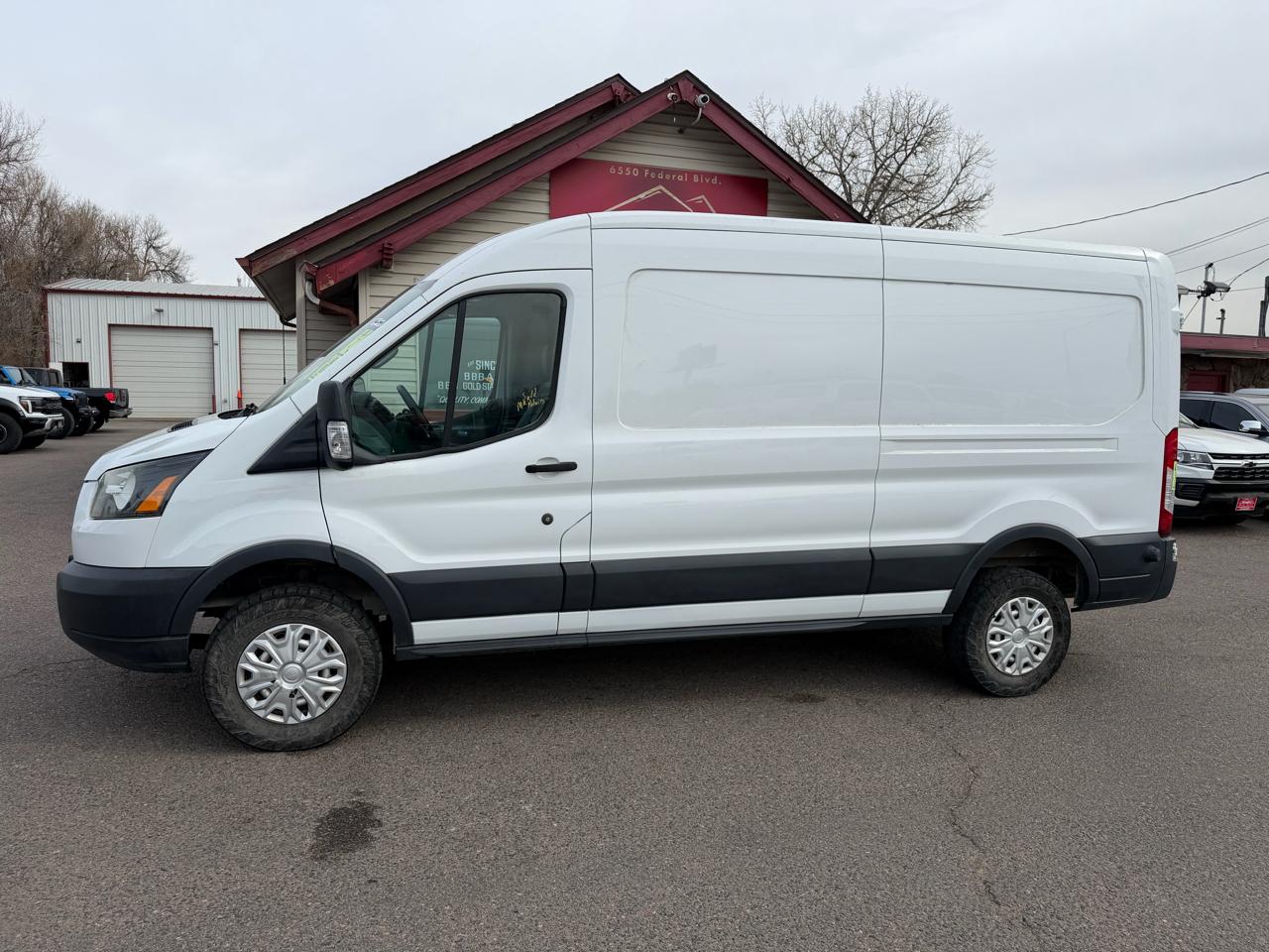 Ford Transit Van T-250 148" Med Rf 9000 GVWR Sliding RH Dr 2017