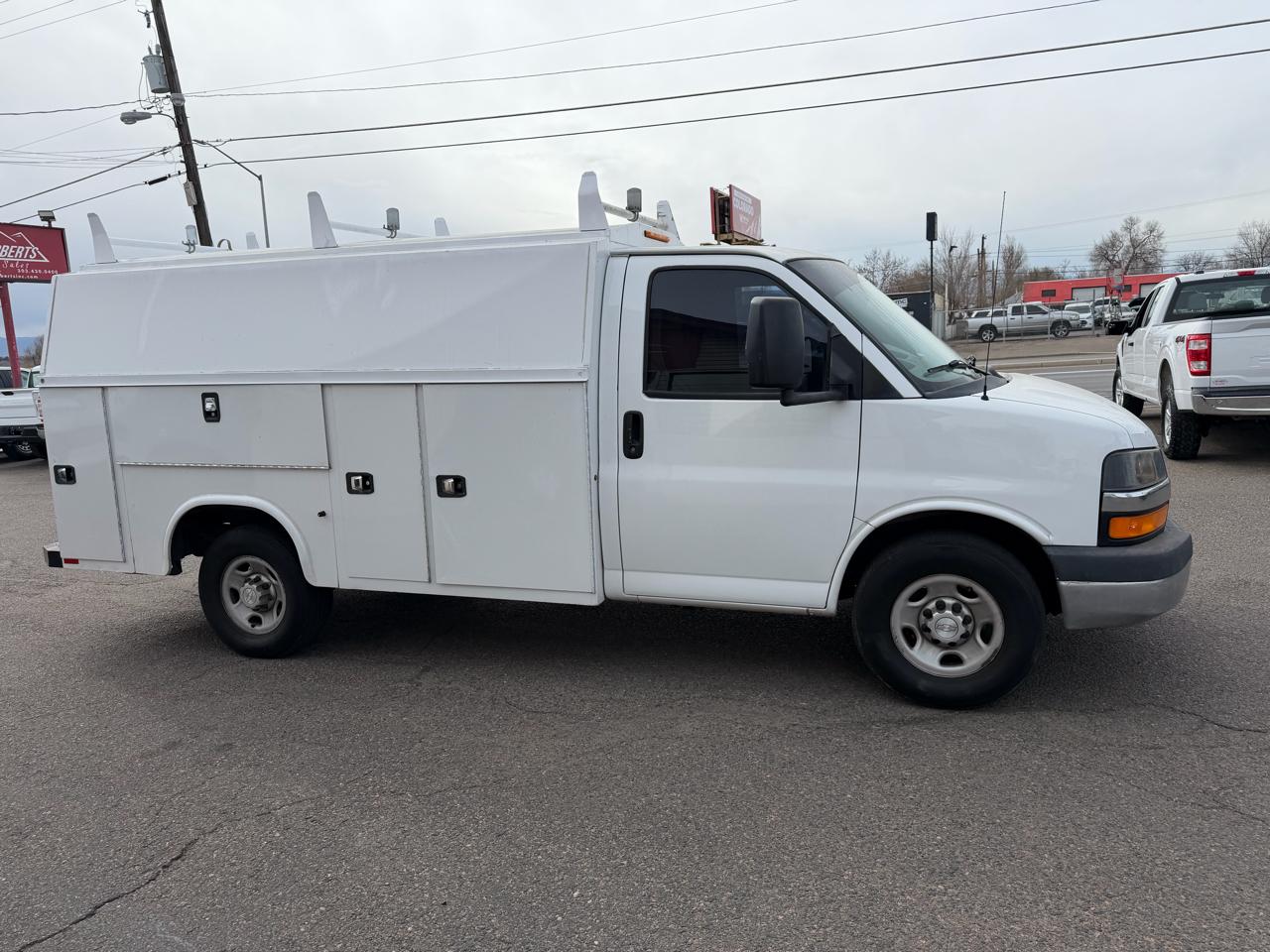 2016 Chevrolet Express Commercial Cutaway 3500 Van 139"