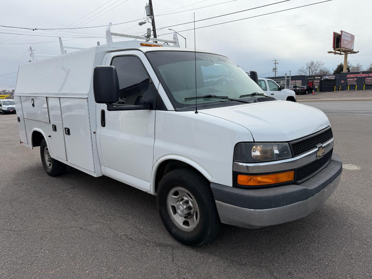 Chevrolet Express Commercial Cutaway 3500 Van 139" 2016