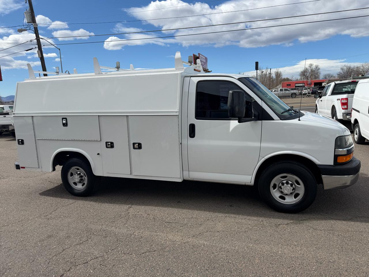 2016 Chevrolet Express Commercial Cutaway 3500 Van 139"