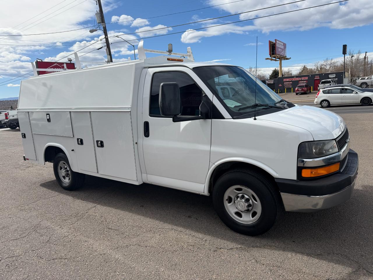 Chevrolet Express Commercial Cutaway 3500 Van 139" 2016