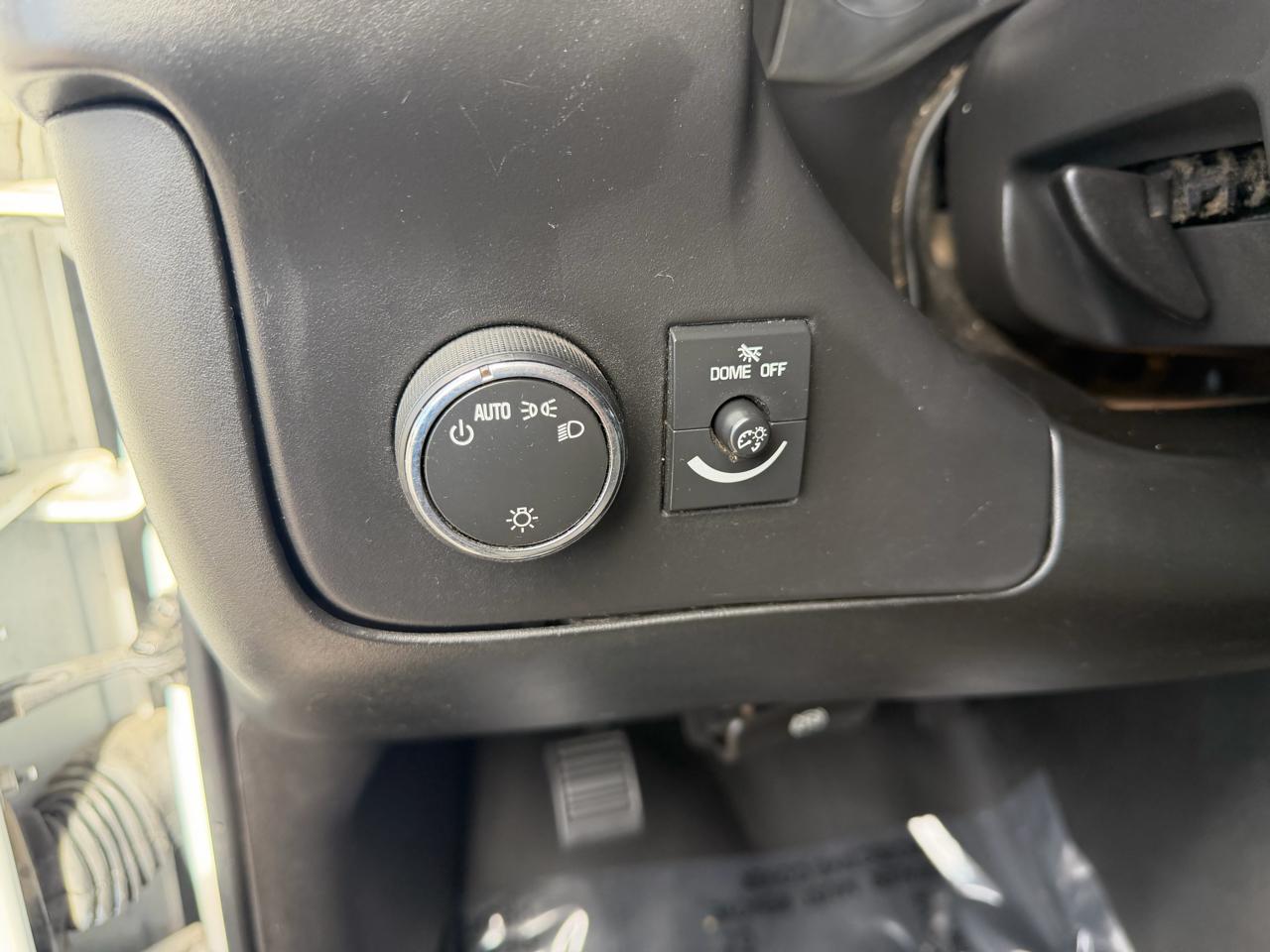 Chevrolet Express Commercial Cutaway 3500 Van 139" 2016