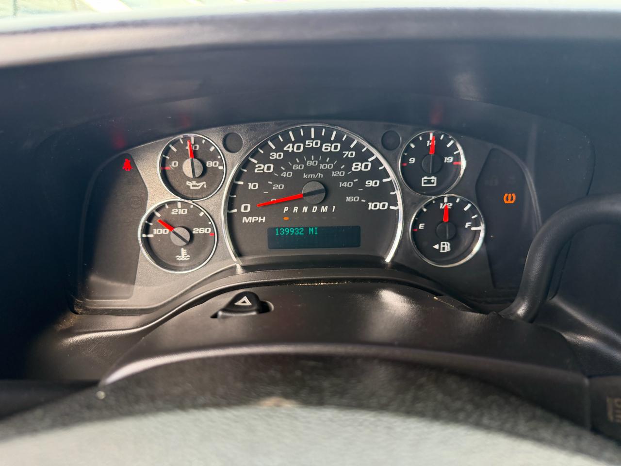 Chevrolet Express Commercial Cutaway 3500 Van 139" 2016