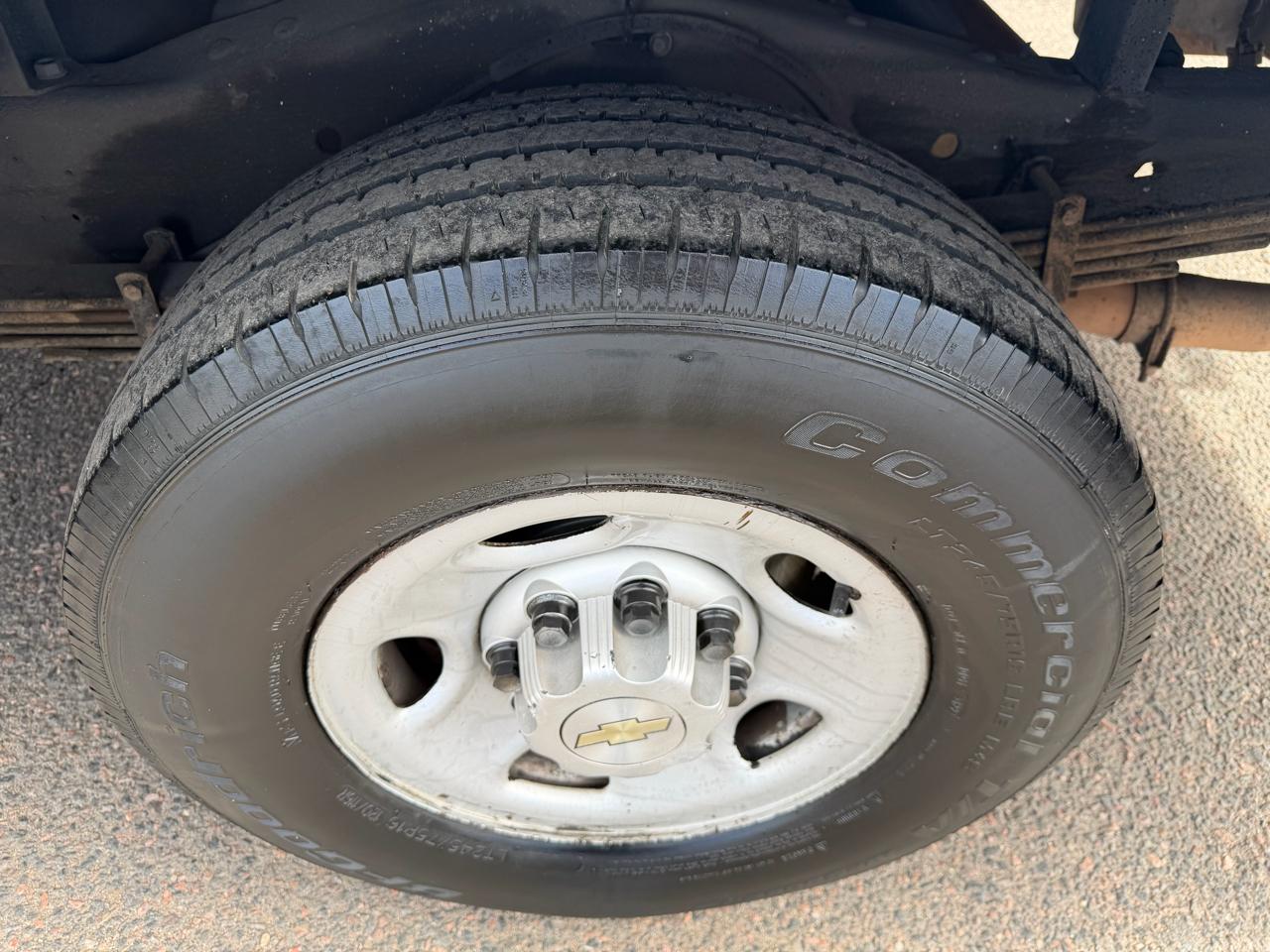 Chevrolet Express Commercial Cutaway 3500 Van 139" 2016