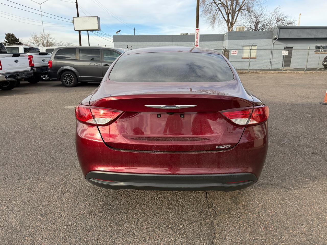 Chrysler 200 4dr Sdn LX FWD 2016