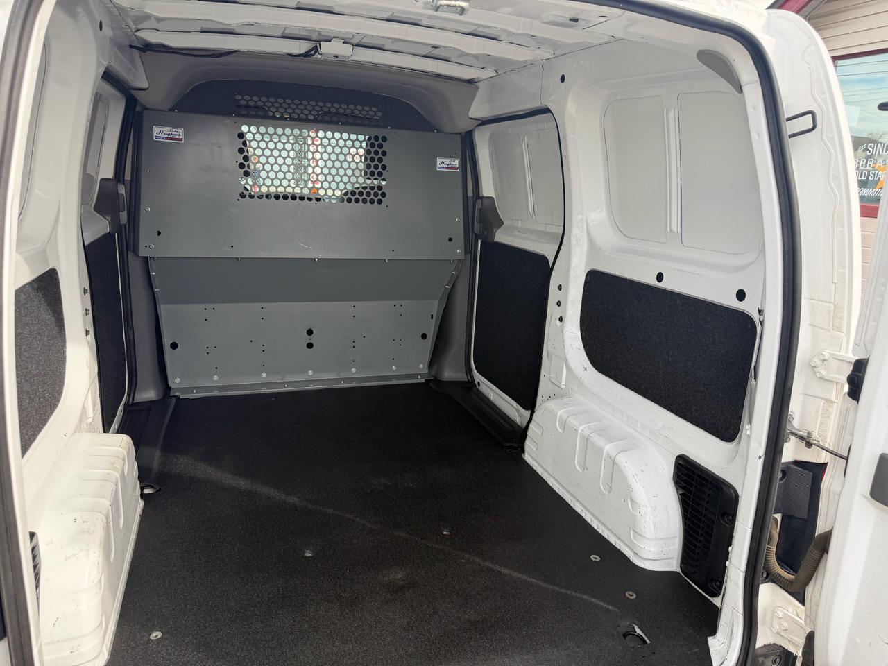 Chevrolet City Express Cargo Van FWD 115" LS 2017