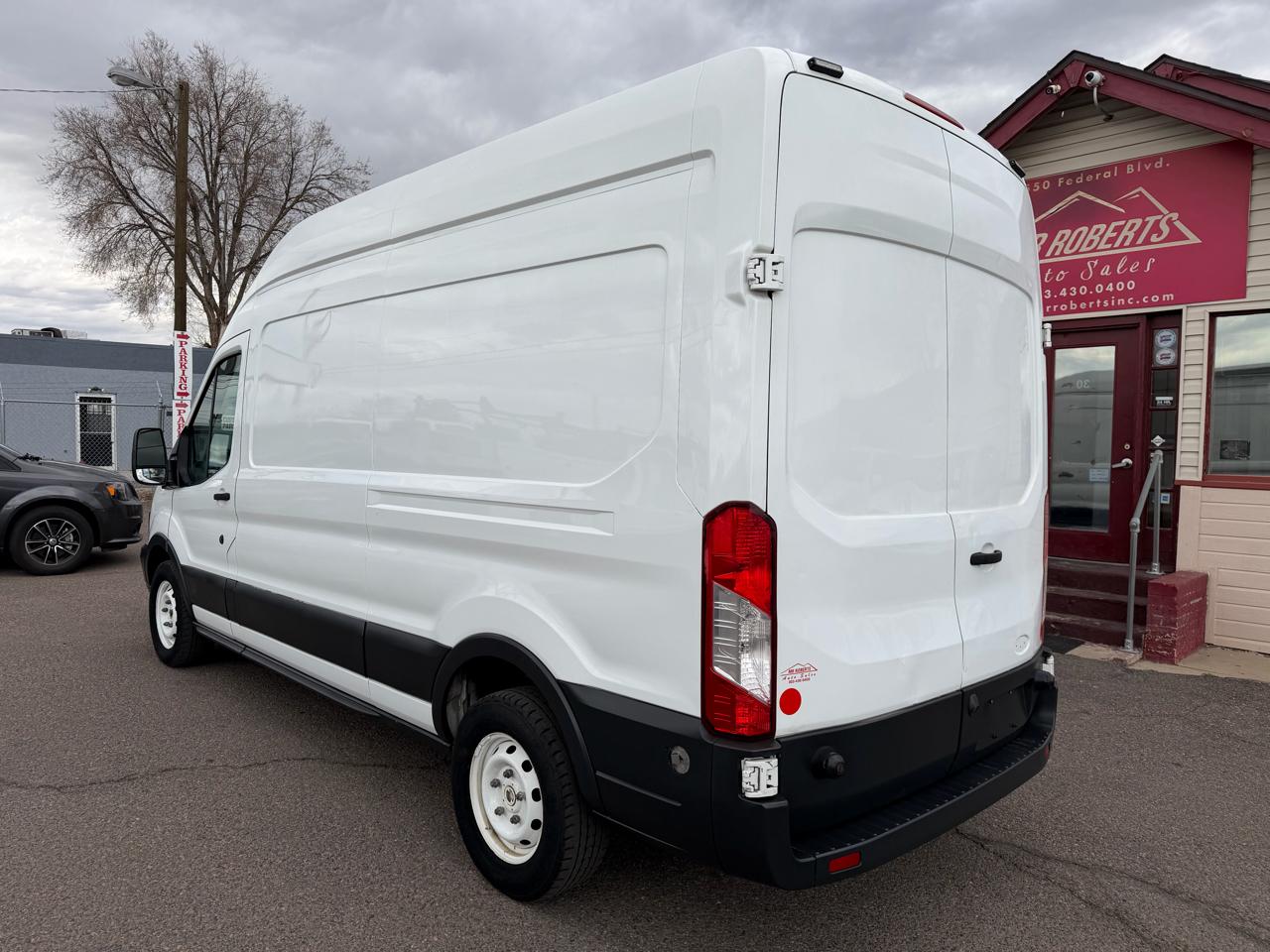 Ford Transit Van T-250 148" Hi Rf 9000 GVWR Sliding RH Dr 2017