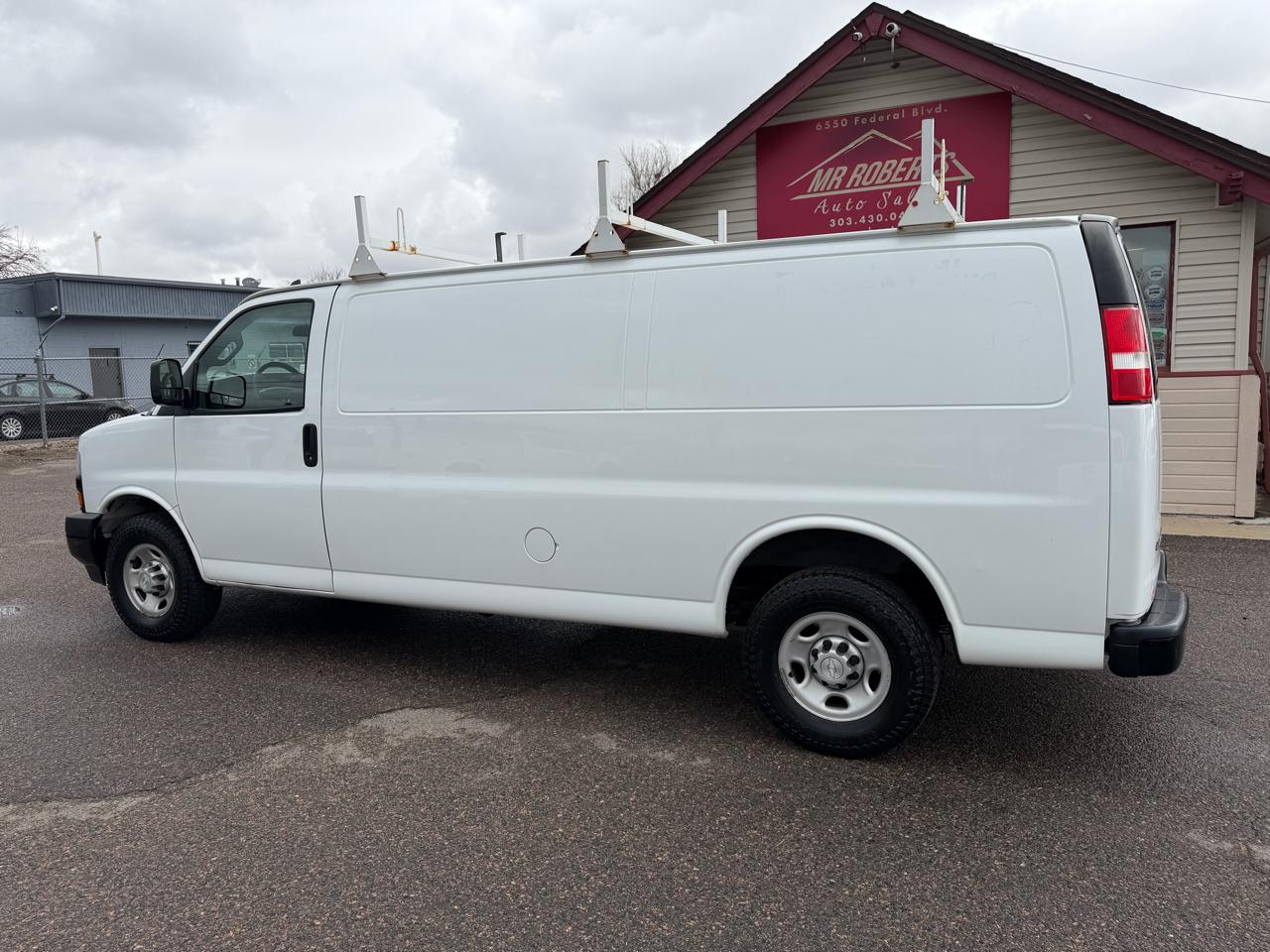 Chevrolet Express Cargo Van RWD 2500 155" 2020