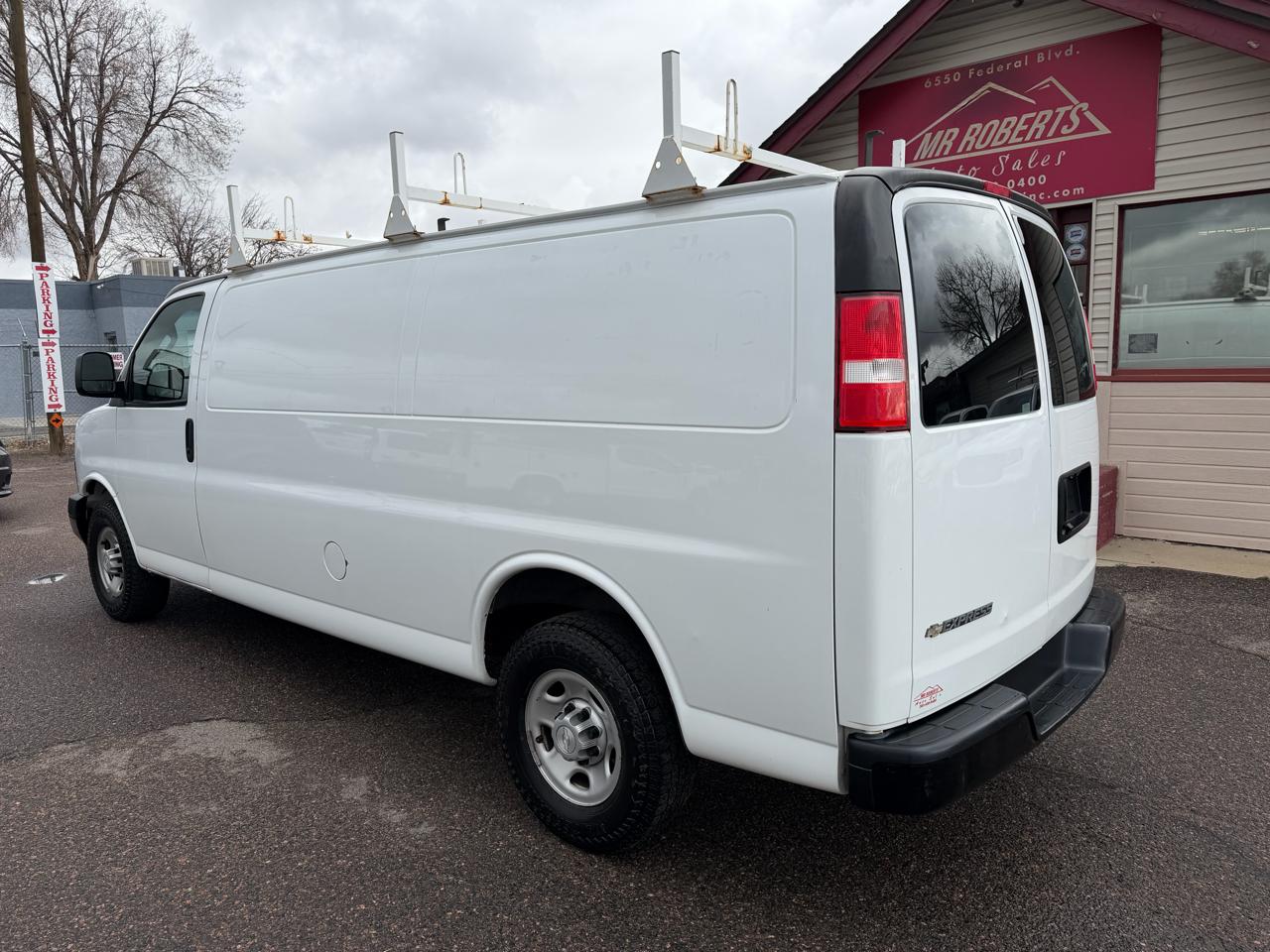 Chevrolet Express Cargo Van RWD 2500 155" 2020