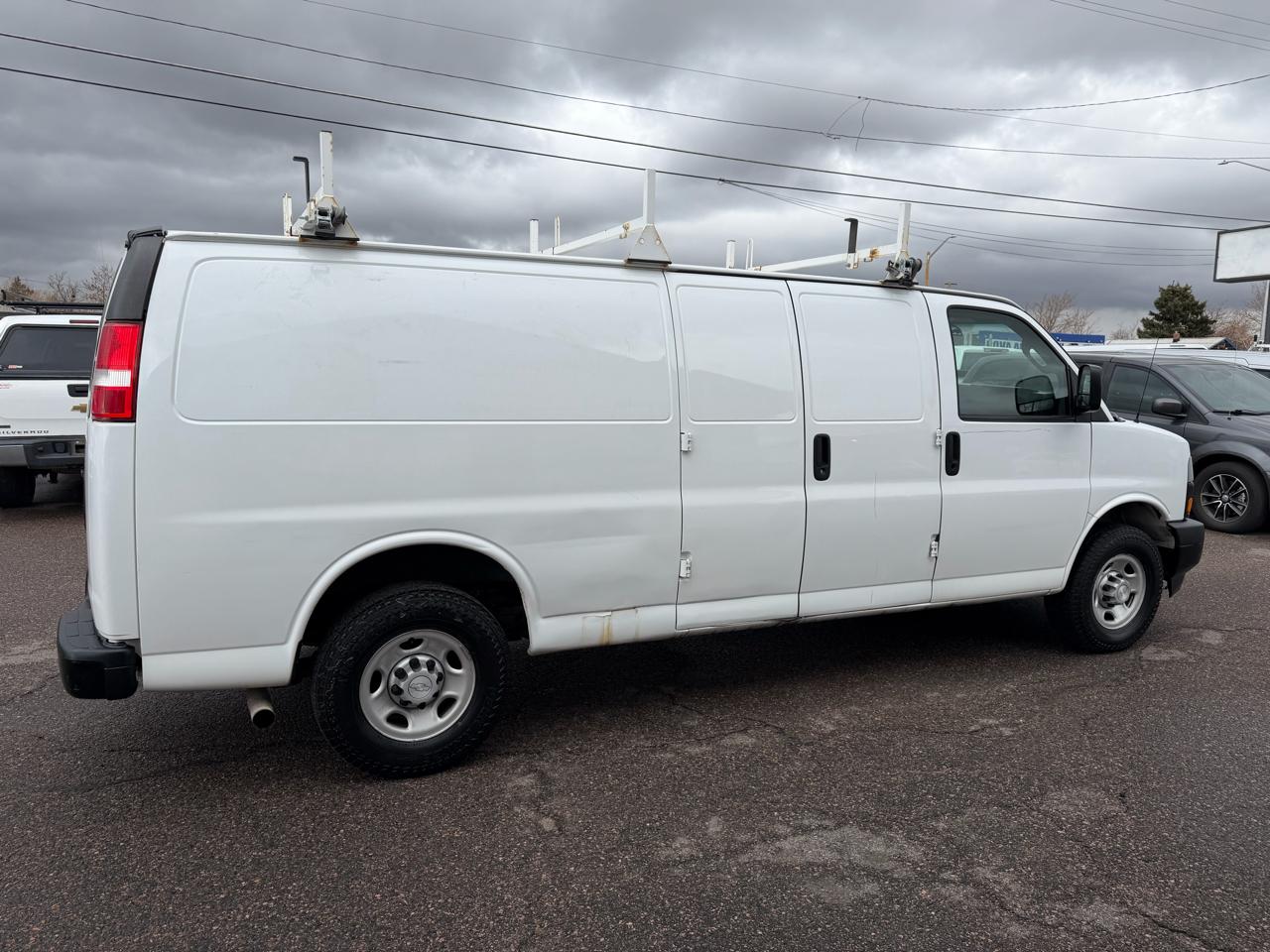 Chevrolet Express Cargo Van RWD 2500 155" 2020