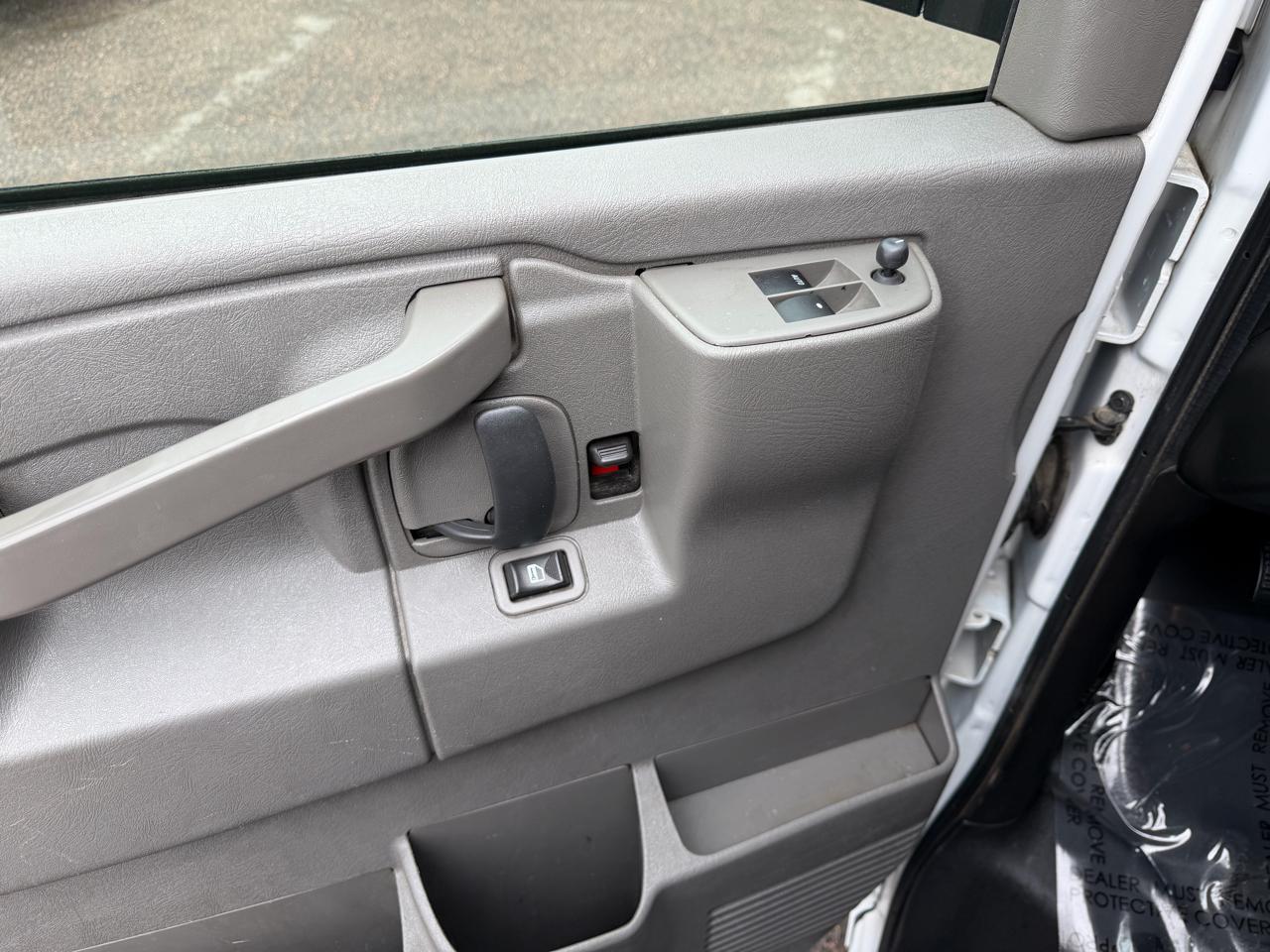 Chevrolet Express Cargo Van RWD 2500 155" 2020