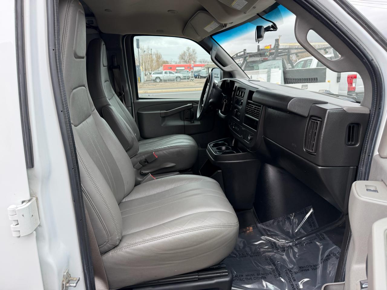 Chevrolet Express Cargo Van RWD 2500 155" 2020