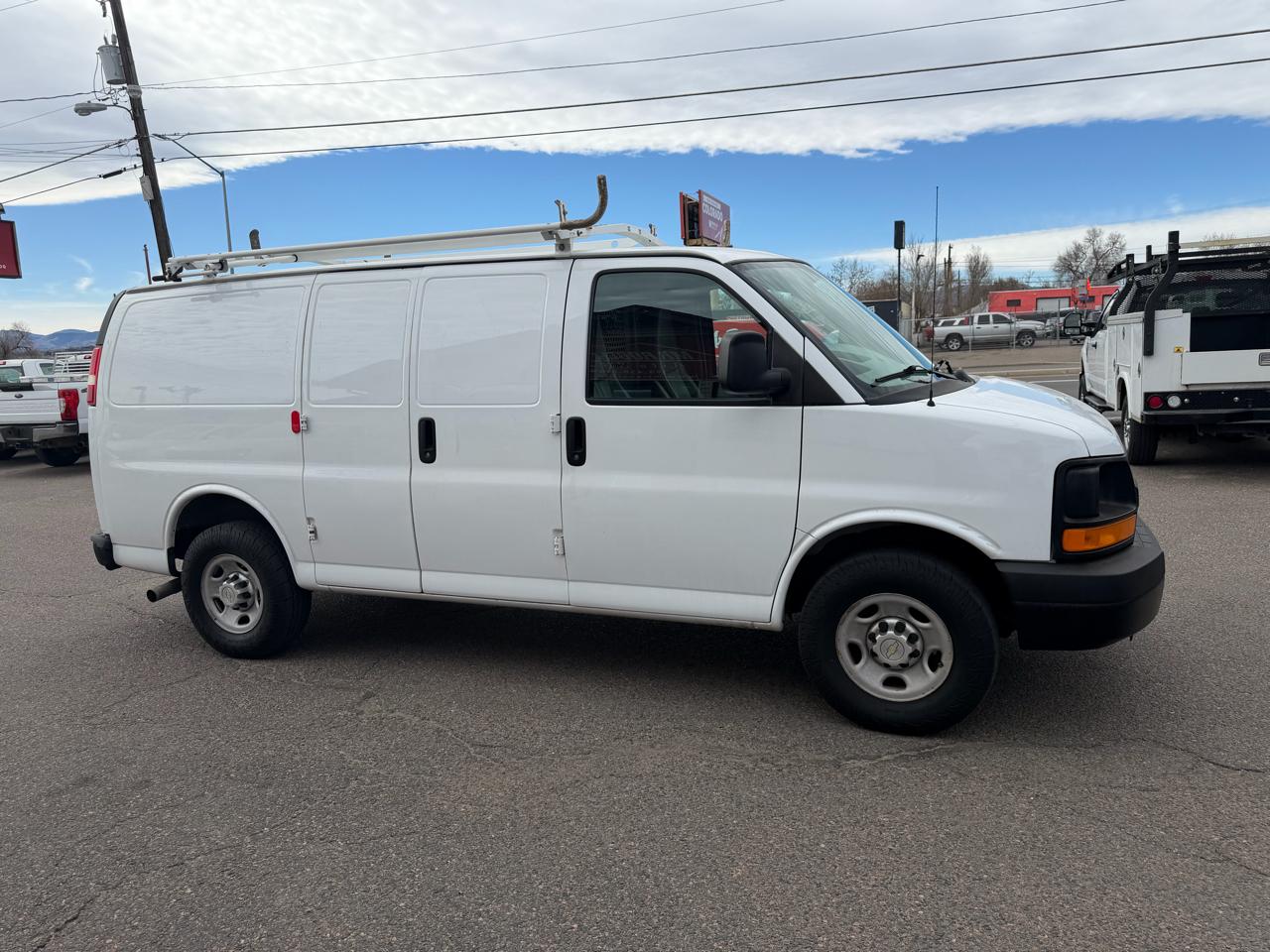 2014 Chevrolet Express Cargo Van RWD 2500 135"