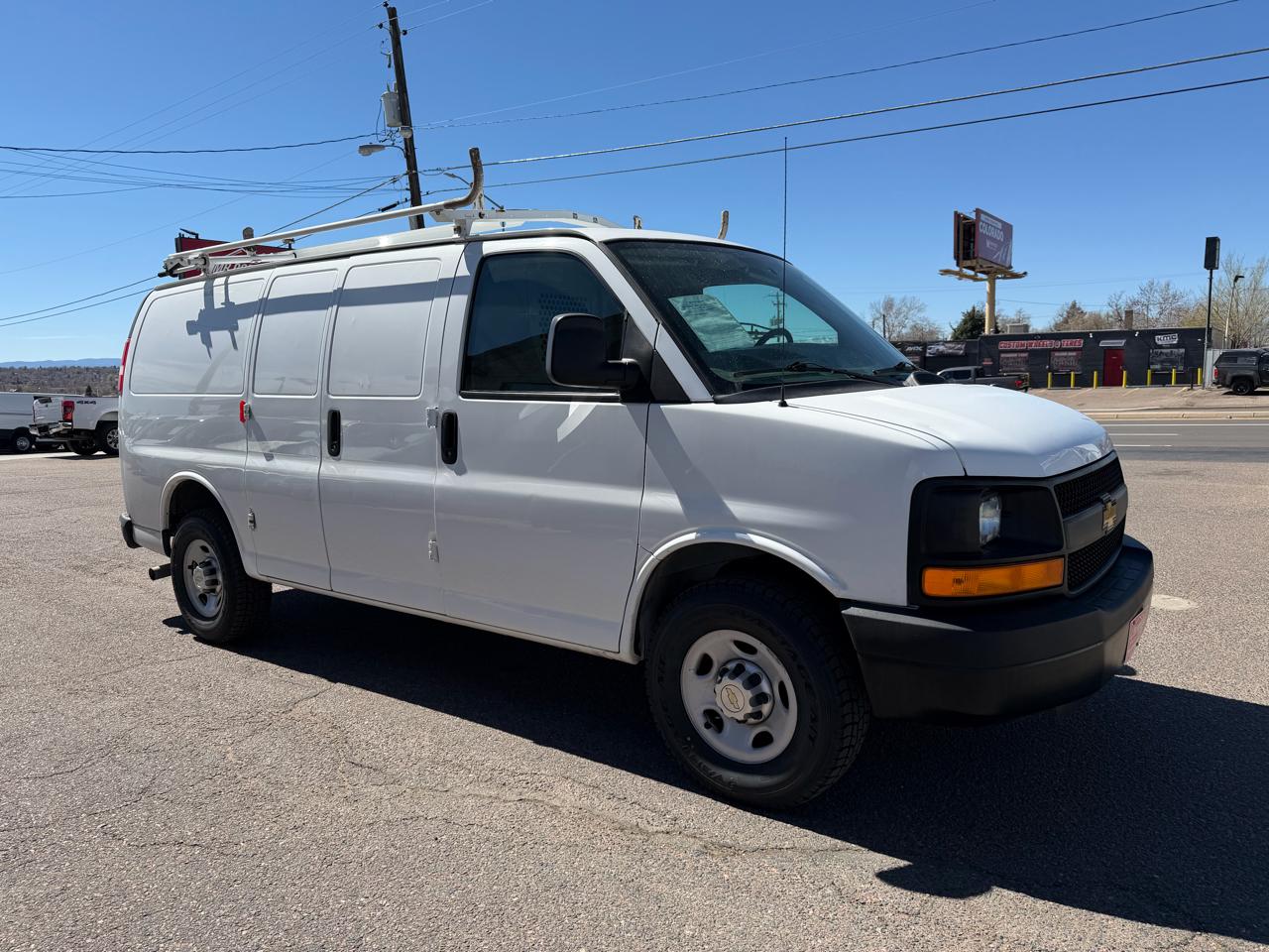Chevrolet Express Cargo Van RWD 2500 135" 2014