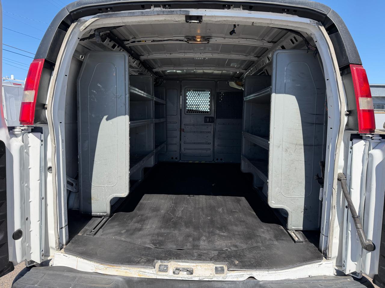 Chevrolet Express Cargo Van RWD 2500 135" 2014