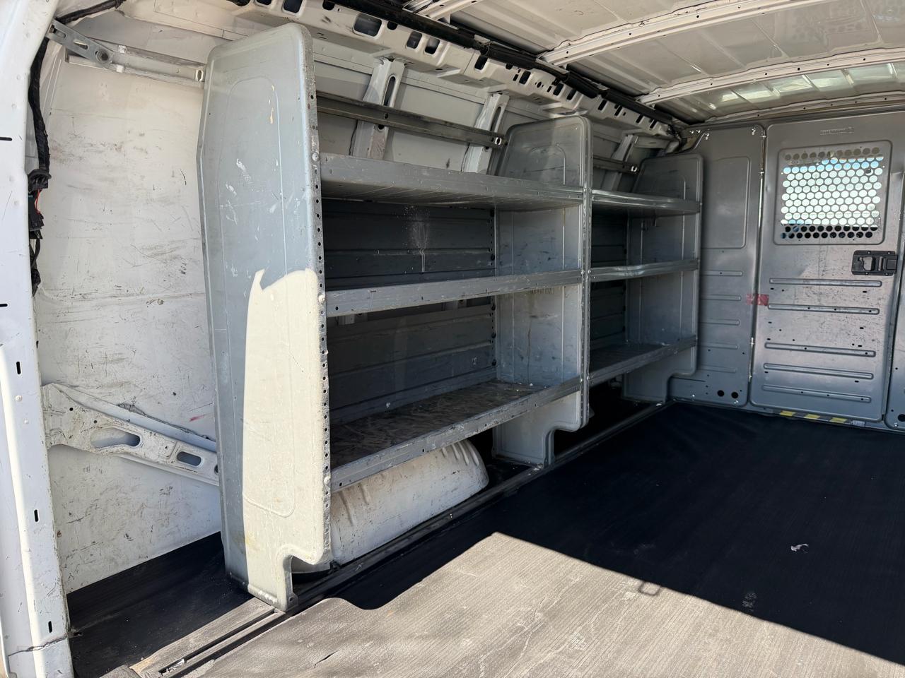 Chevrolet Express Cargo Van RWD 2500 135" 2014